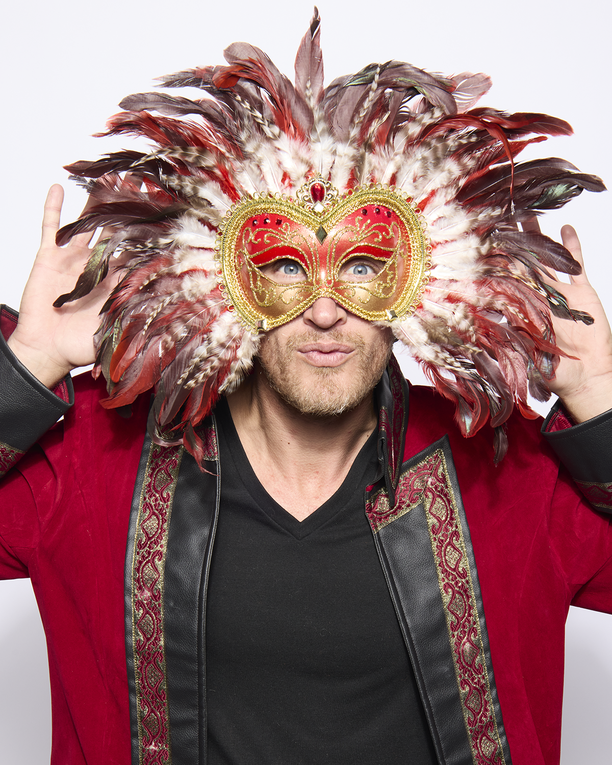 Opulent Venetian Feather mask, Red