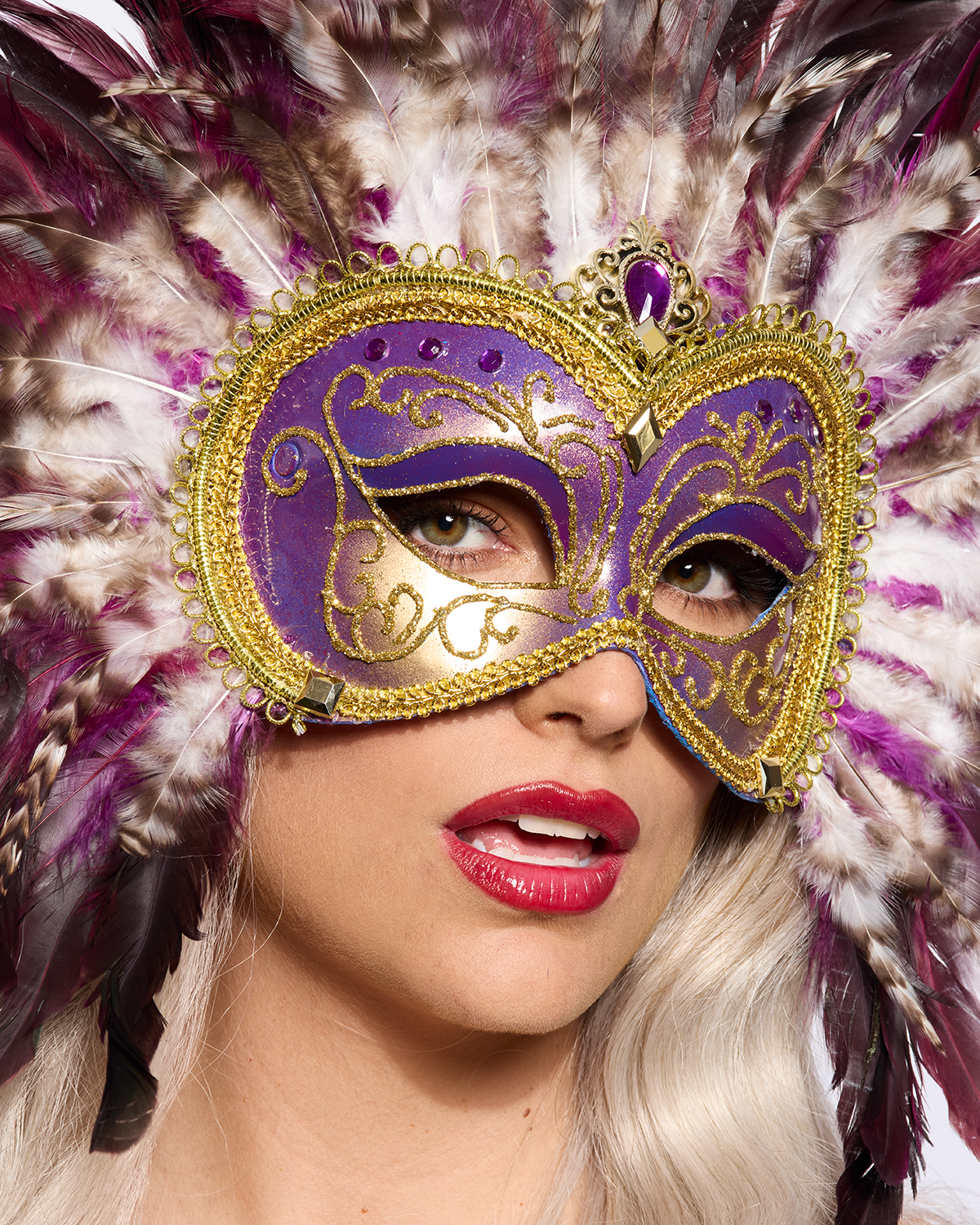 Opulent Venetian Feather mask, Purple