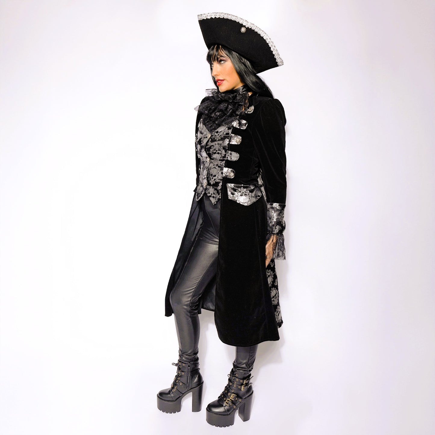 Captain Coat,  Ladies, Black Bones