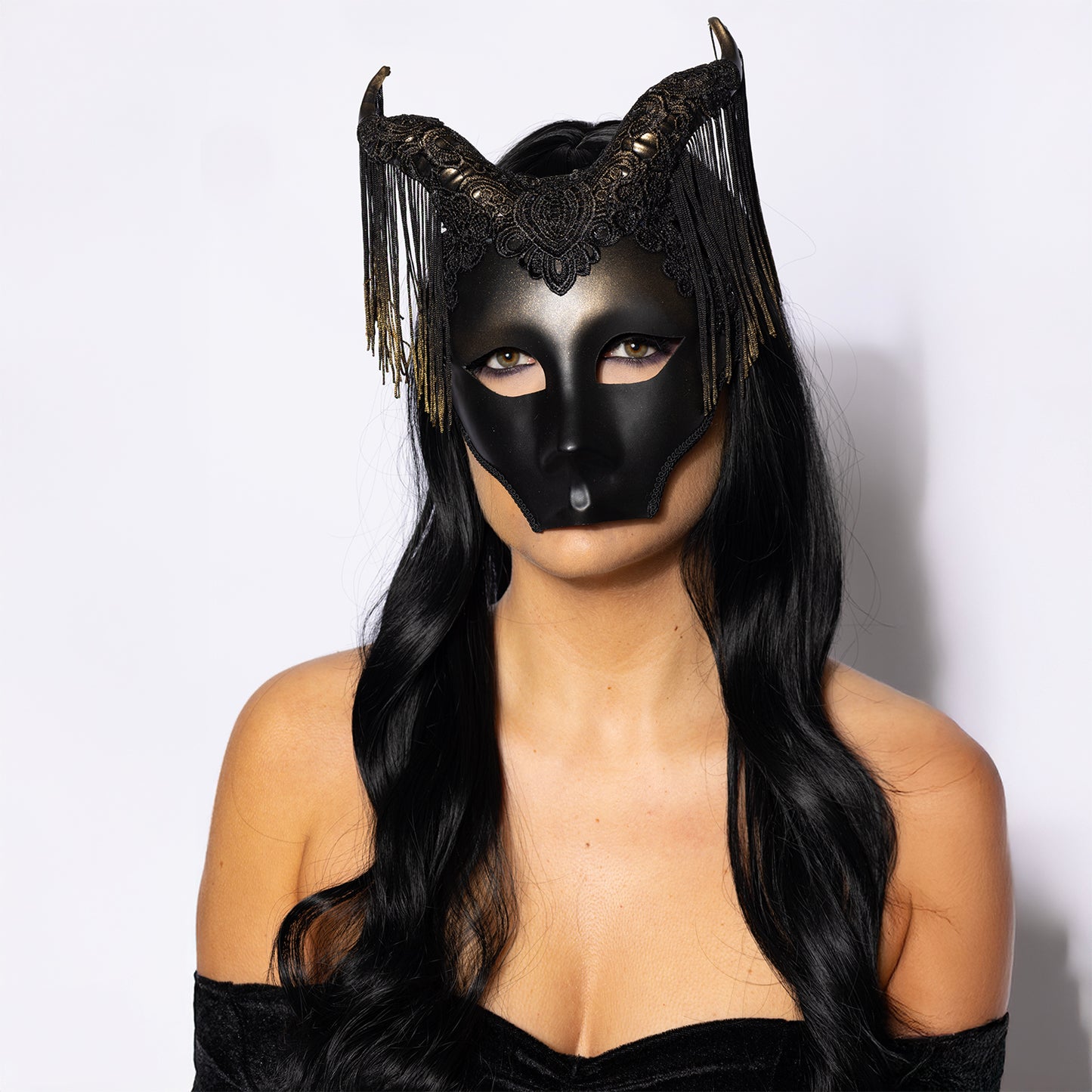 Venetian Horned Fringe Mask