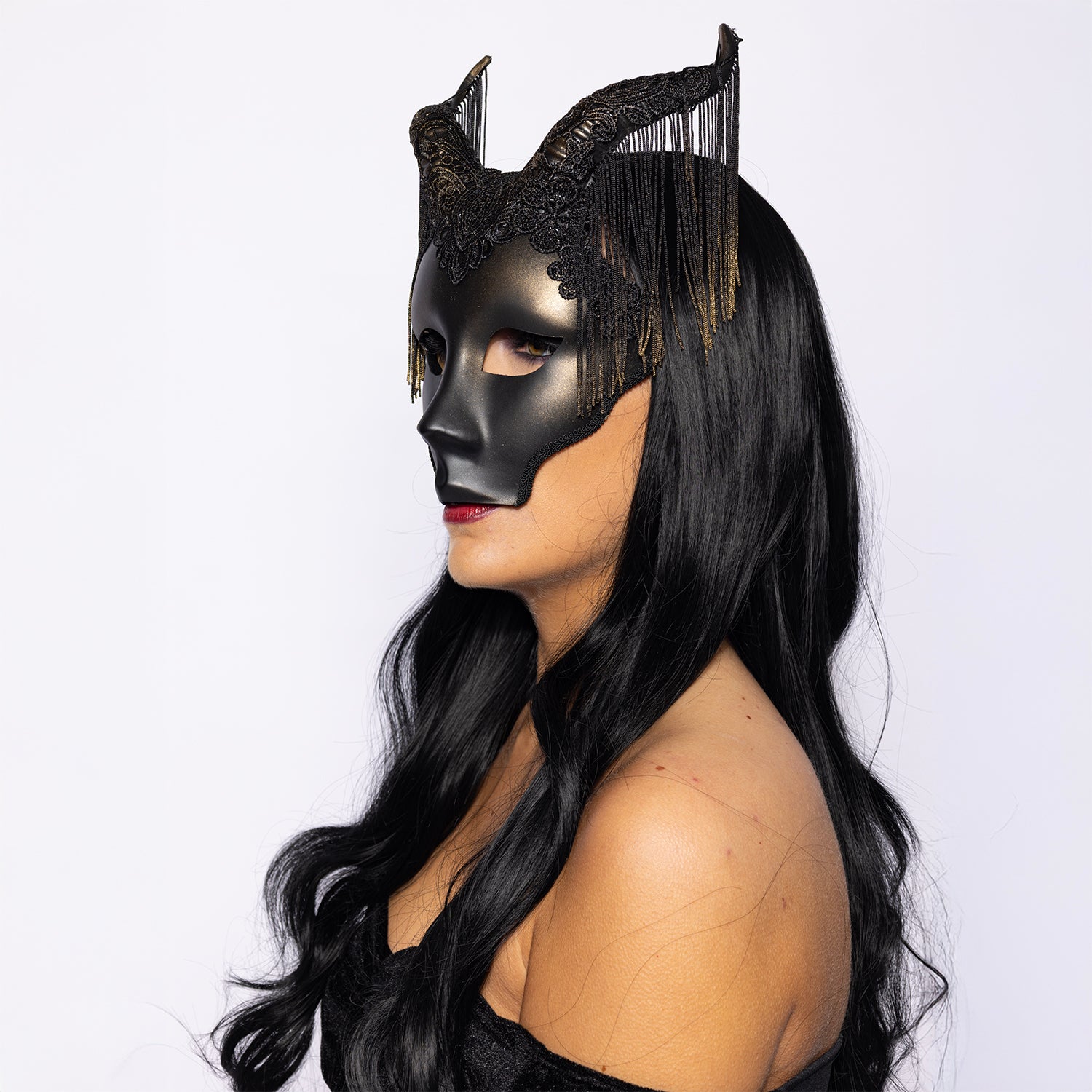 Venetian Horned Fringe Mask