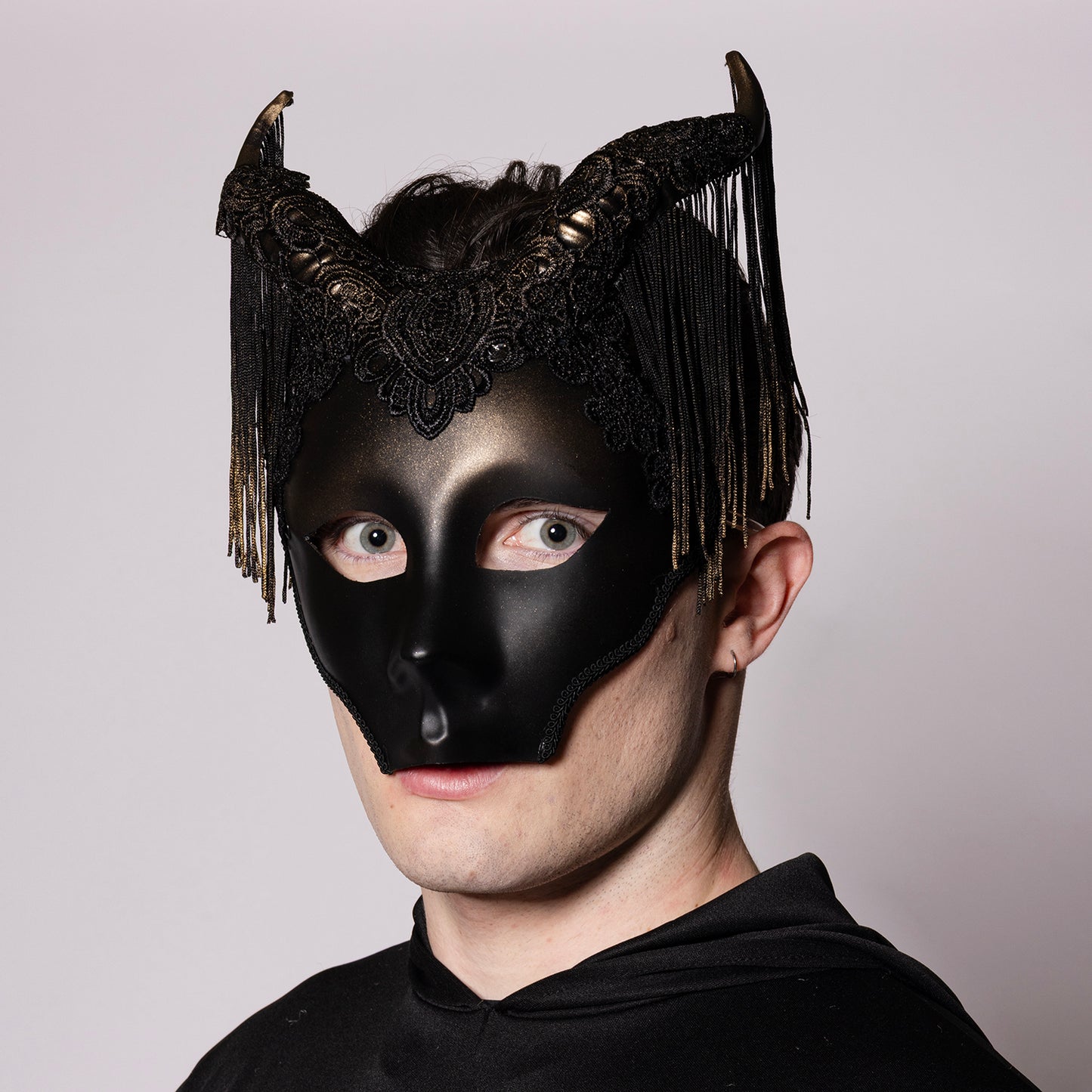 Venetian Horned Fringe Mask