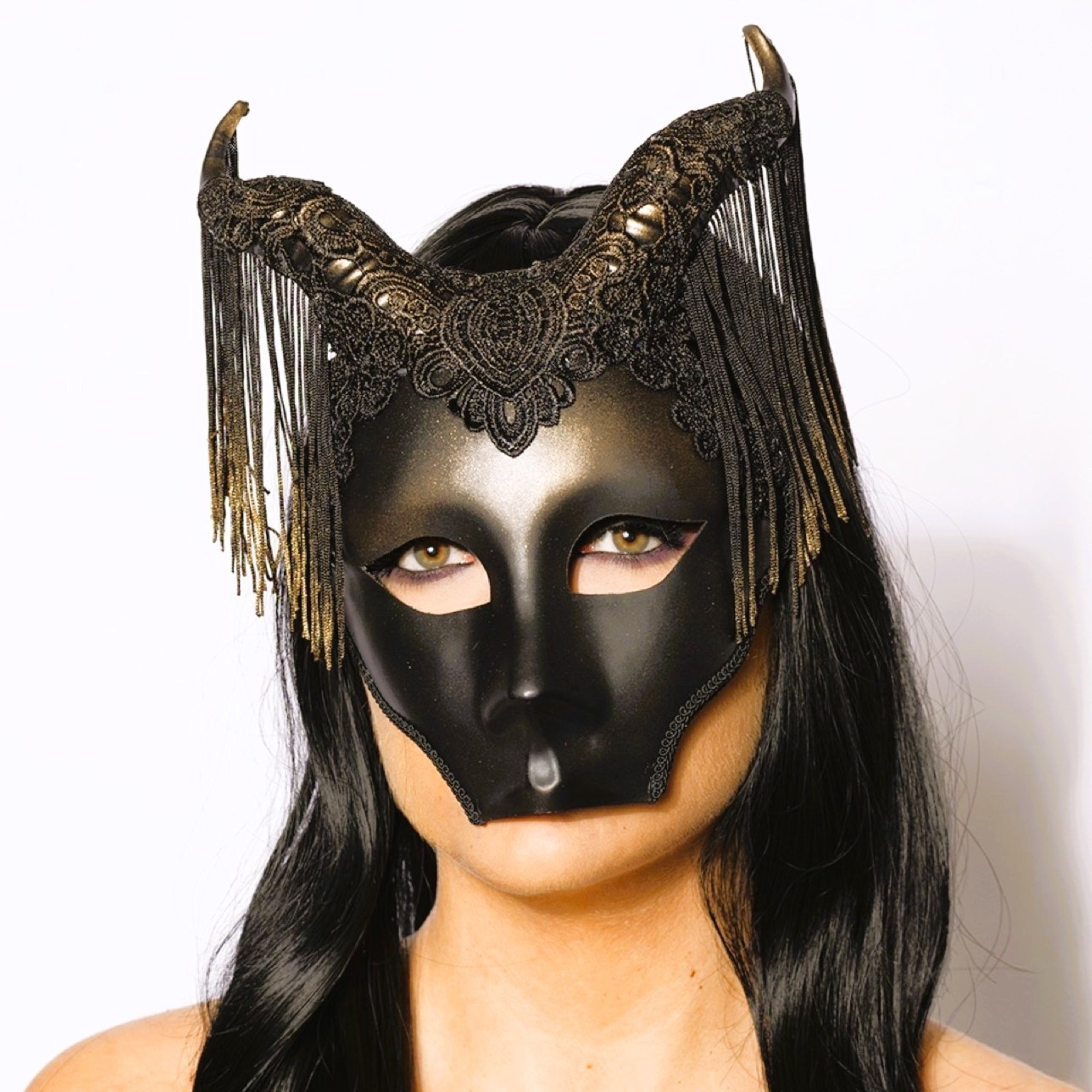Venetian Horned Fringe Mask