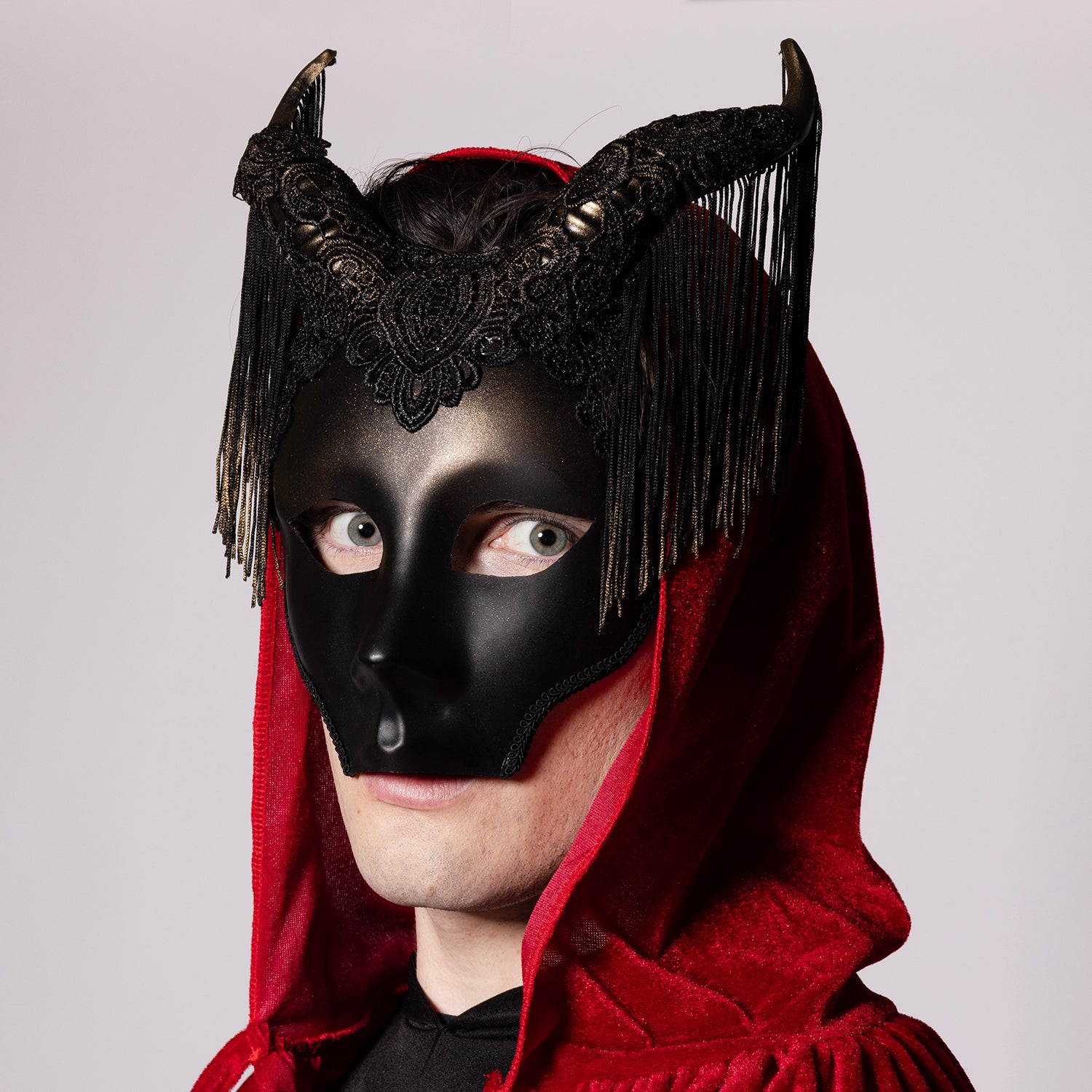 Venetian Horned Fringe Mask