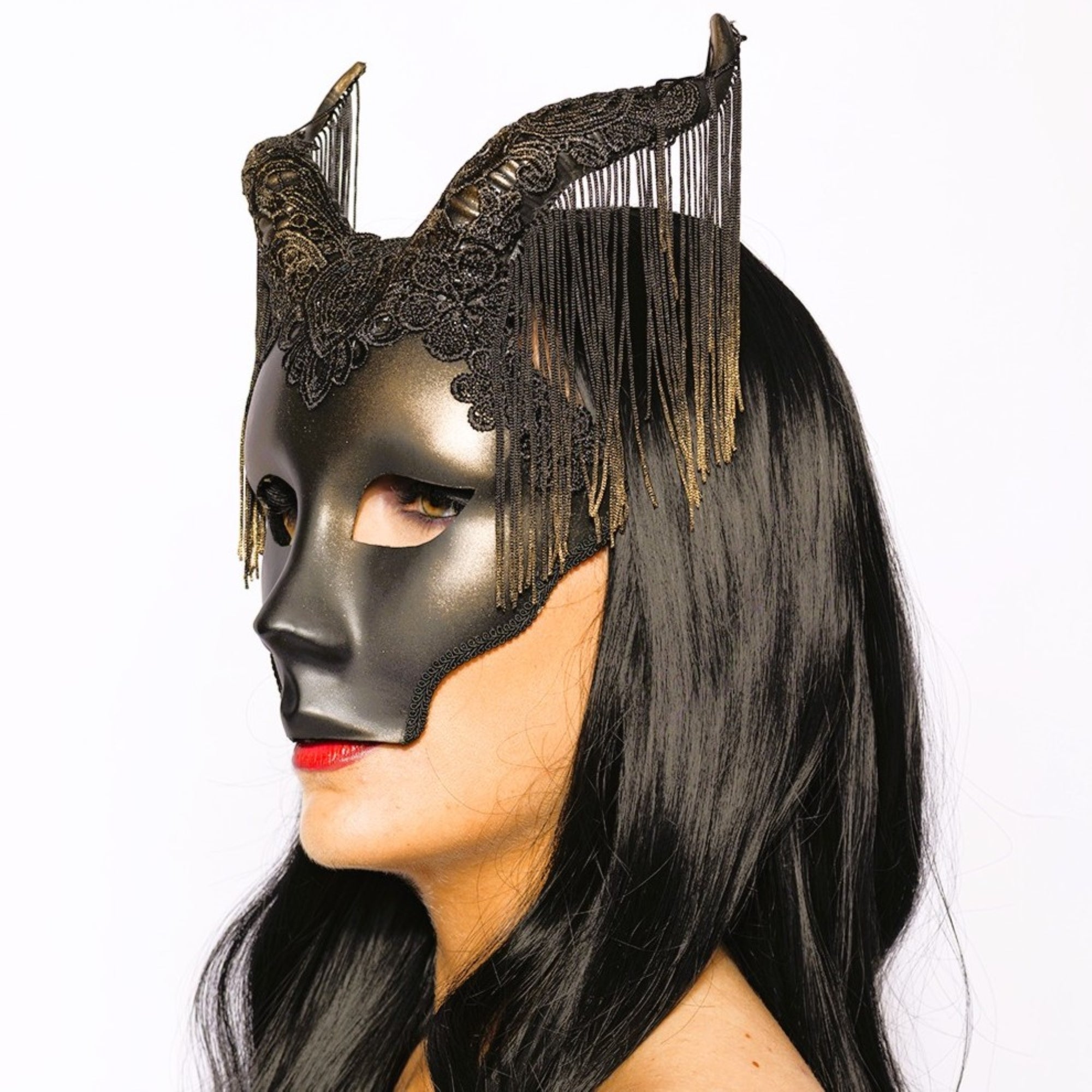 Venetian Horned Fringe Mask