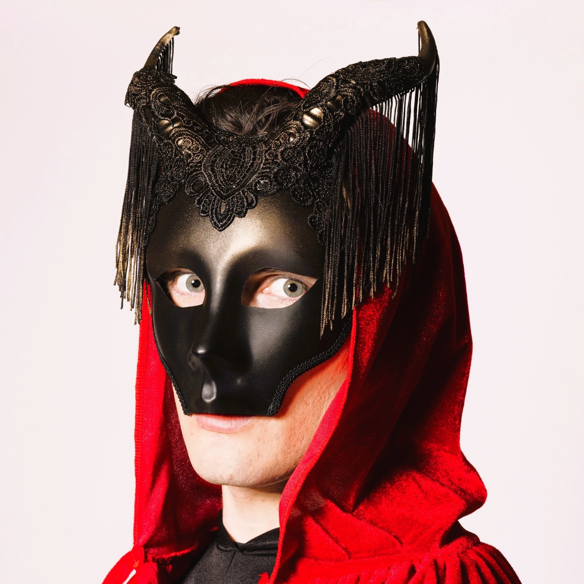 Venetian Horned Fringe Mask