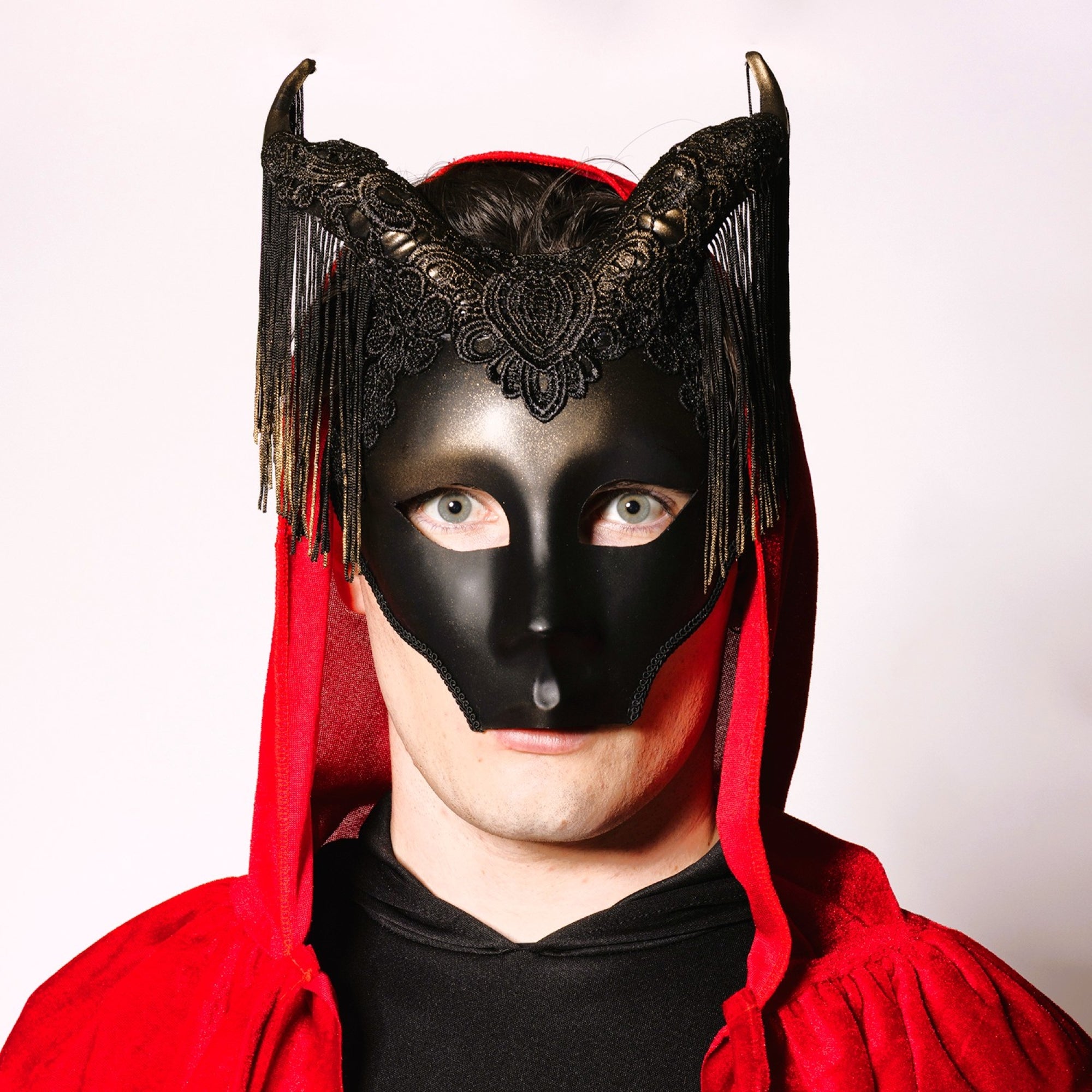 Venetian Horned Fringe Mask