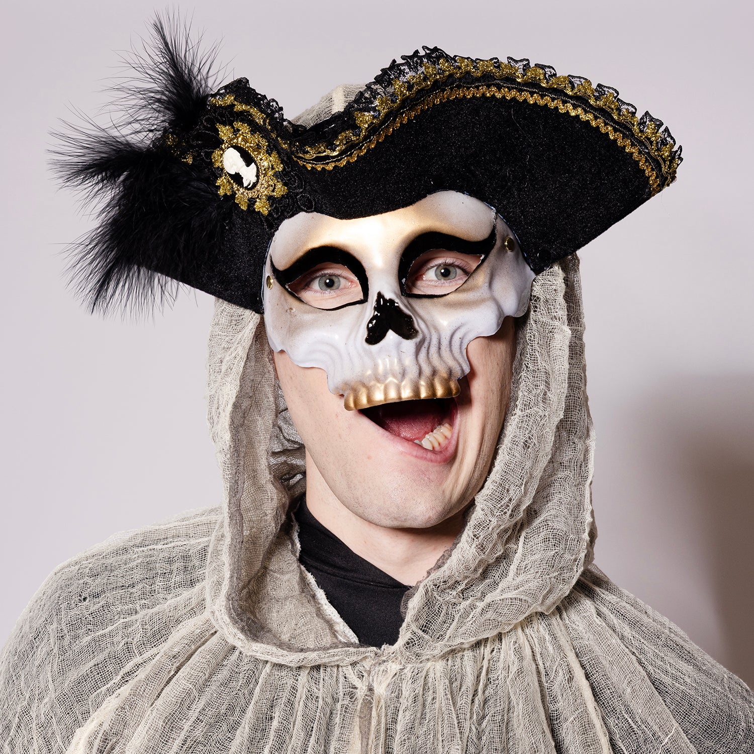 Deluxe Pirate Skull Mask