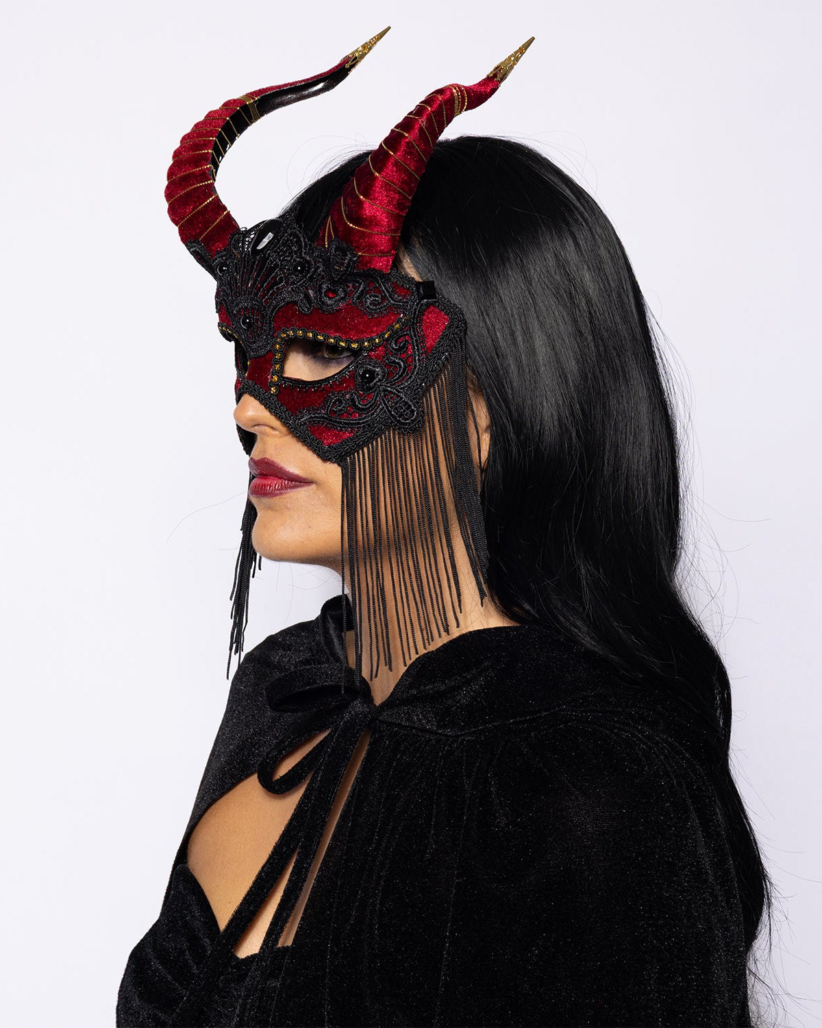 Deluxe Red Laced Devil Horned Mask